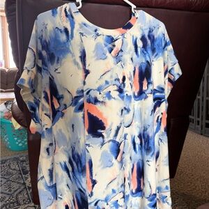 Livi Active Abstract Blue and Coral Short Sleeve Tee